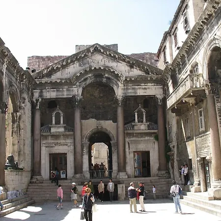 Piaceta 4* Split